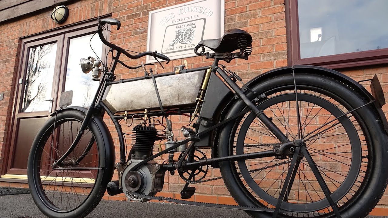 Starting up the worlds oldest Royal Enfield 3.1/2HP motorcycle, Hitchcocks Motorcycles
