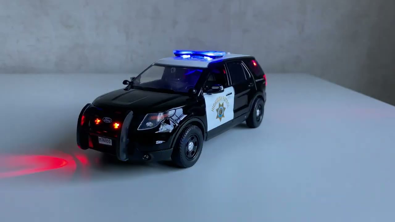 Ford Police Interceptor Utility Highway Patrol 1:24 Model Car / Custom / Lights / Siren