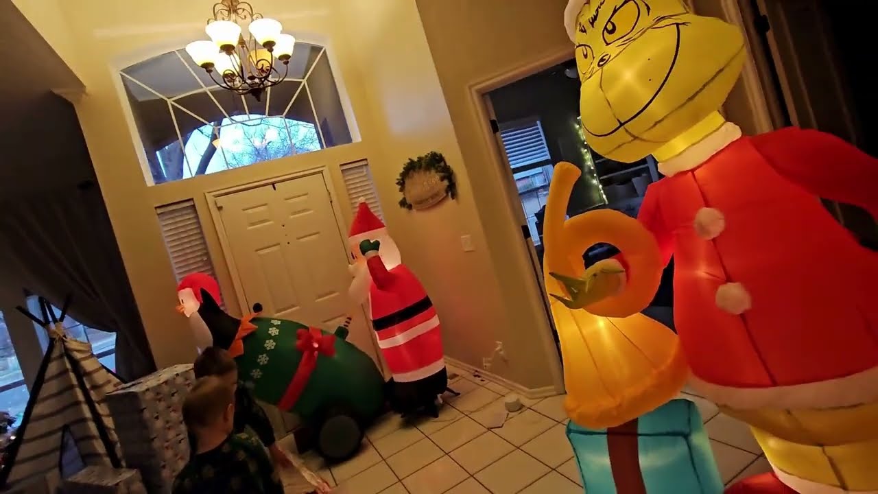 Christmas Morning Christmas Inflatables!! *FIVE* New Christmas Inflatables! #inflatable #christmas