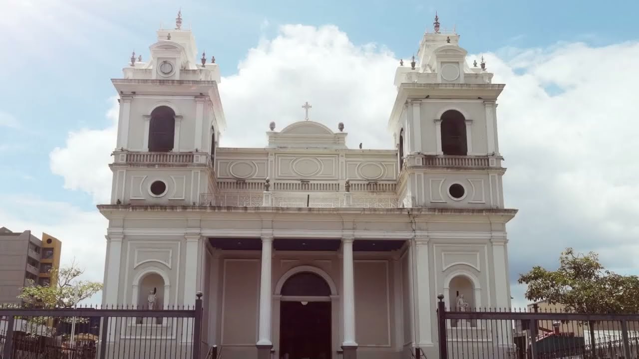 Campanas de la Iglesia La Soledad están de aniversario