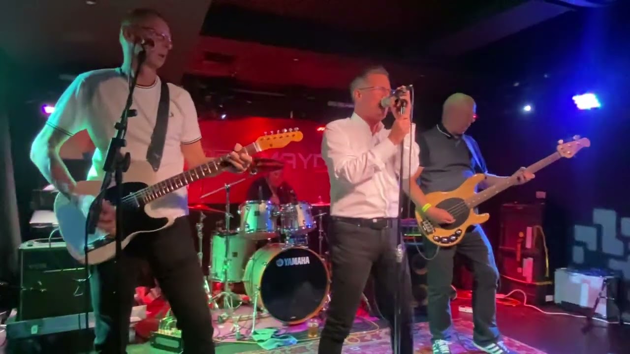 Small World with Love Is Dead live at Mods Mayday 2025