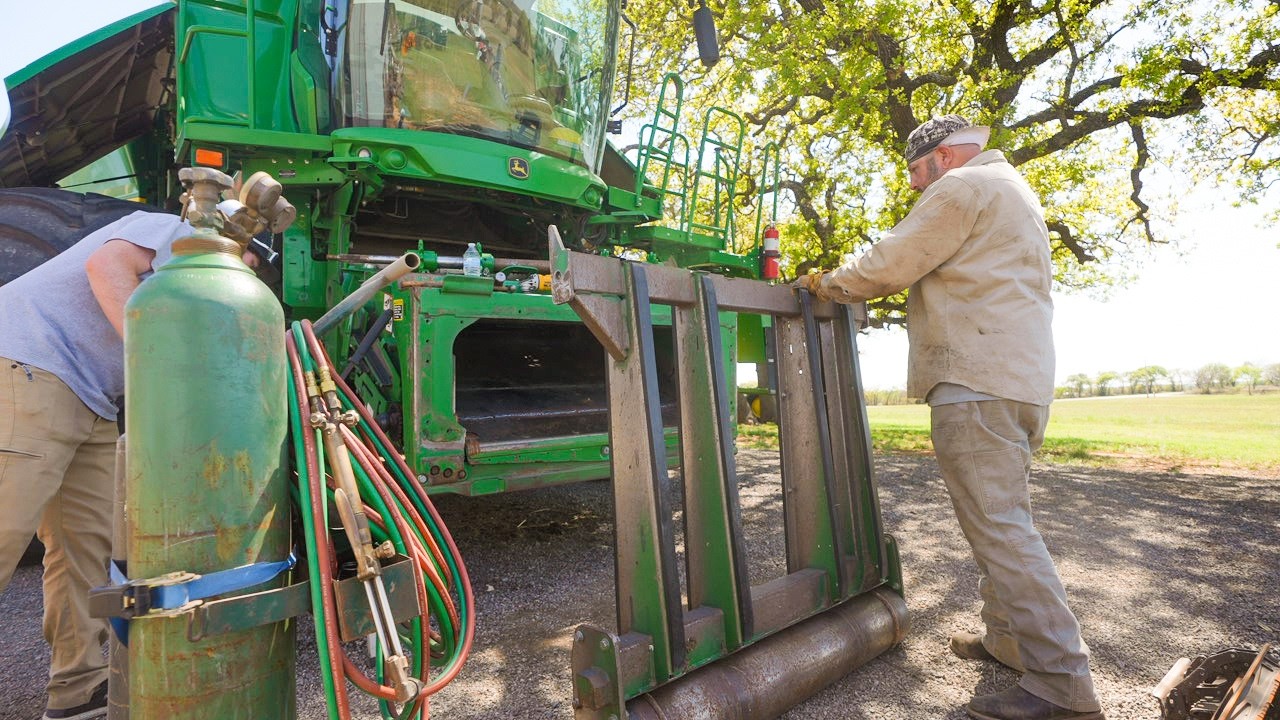Rebuilding a John Deere S770 Combine for Harvest 2025! Ep.1