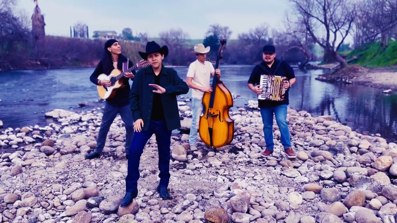 Puro Chalino Sánchez con *Los Tukis*En Vivo: Nieves de Enero, Alma Enamorada y Prenda del Alma. 🎸🪗