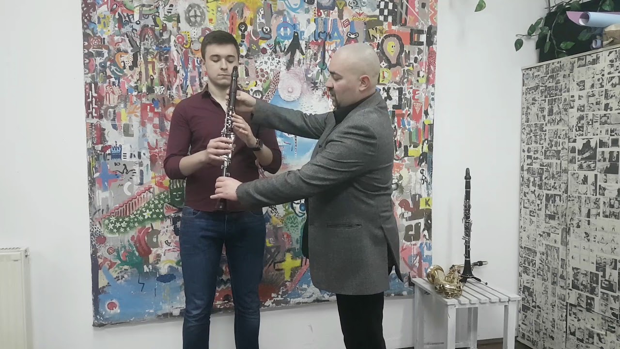 Postavka prstiju i sviranje dugih tonova na klarinetu