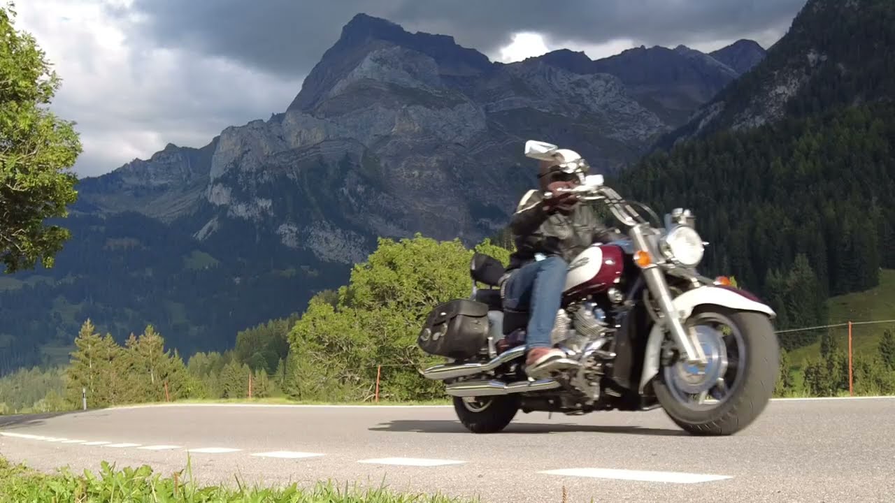 1996 Yamaha XVZ 1300 Royal Star driving in the Swiss Alps 2023