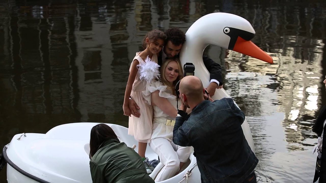Bracha van Doesburgh en Marwan Kenzari in het huwelijksbootje