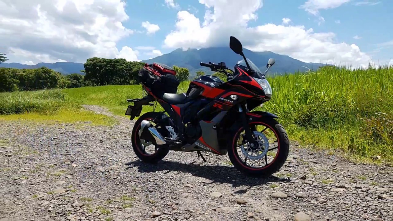 Suzuki Gixxer SF inspección batería, filtro de aire y purga de aire en español