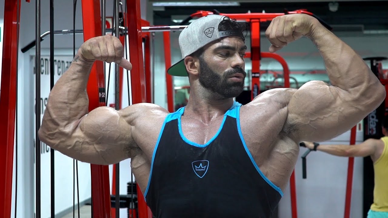 Sergi Constance - Entrenamiento para un pectoral masivo