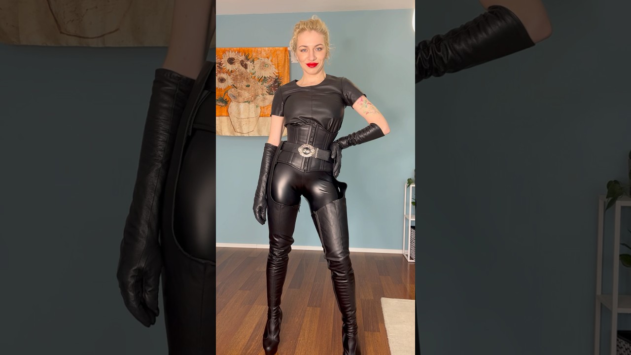 Art and leather🖤 #leatherleggings#leathergloves#leathercorset#overkneeboots