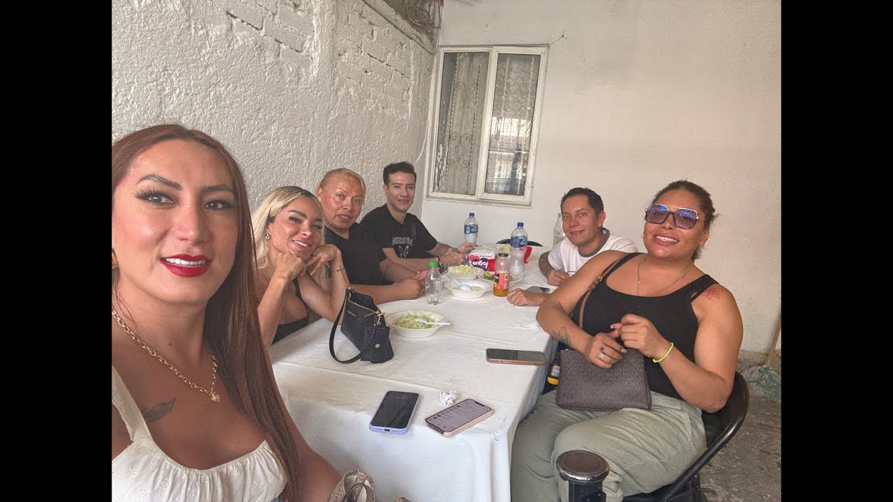 En el pozole en casa de GRECHY