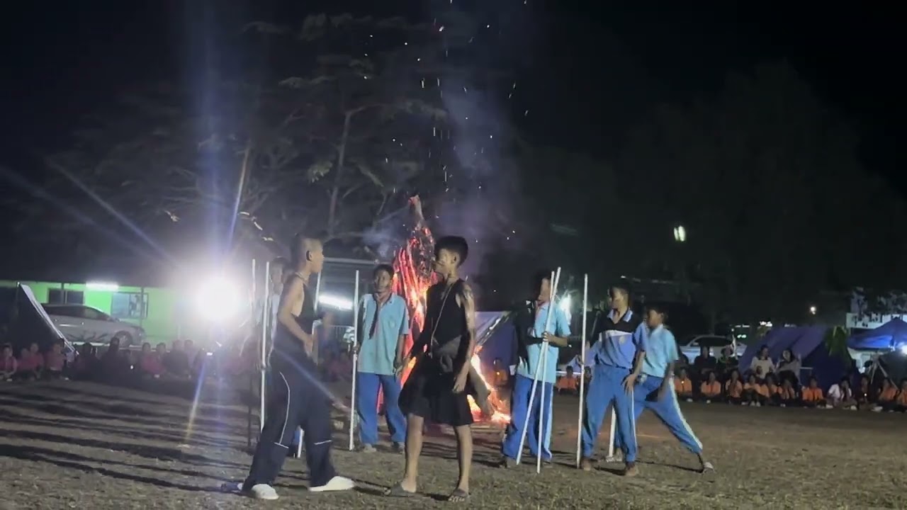การแสดงรอบกองไฟ 