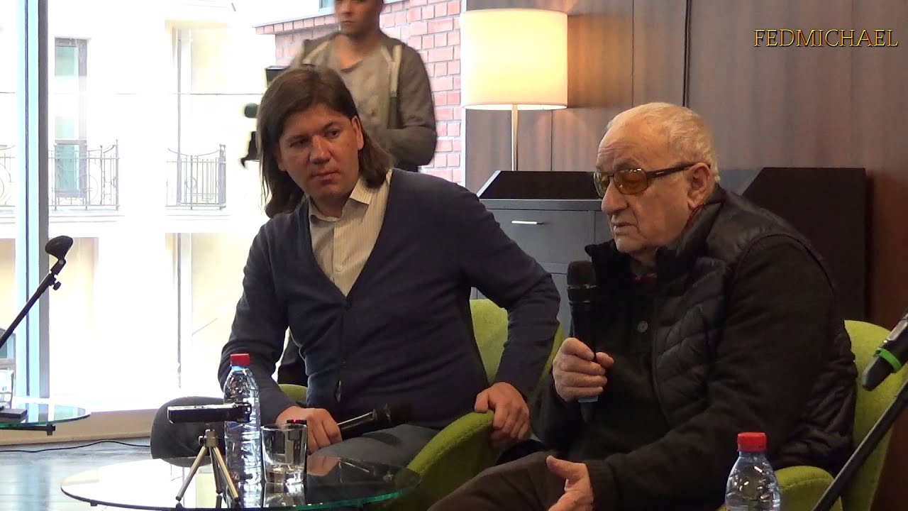В Санкт-Петербурге - гостит Тбилисский театр Марионеток Резо Габриадзе с 27 марта по 5 апреля