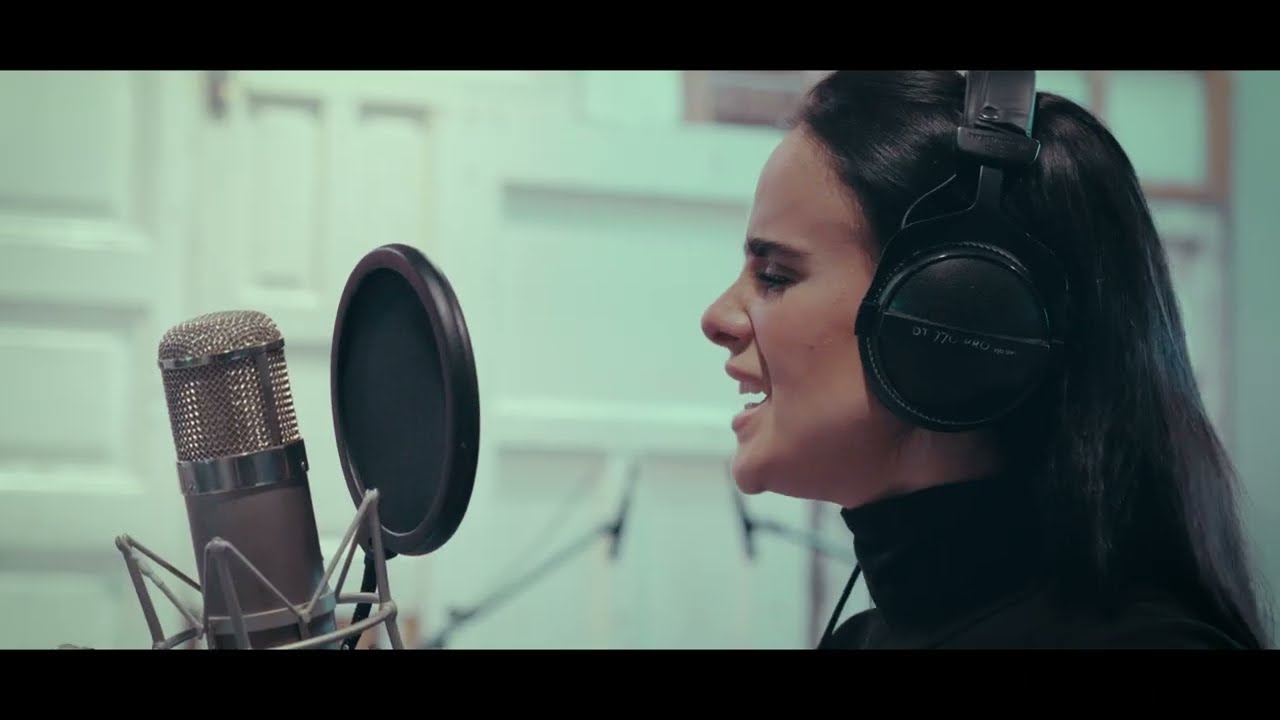 Gala Montes - Mujer contra Mujer FT. Nacho Cano (Video Oficial)