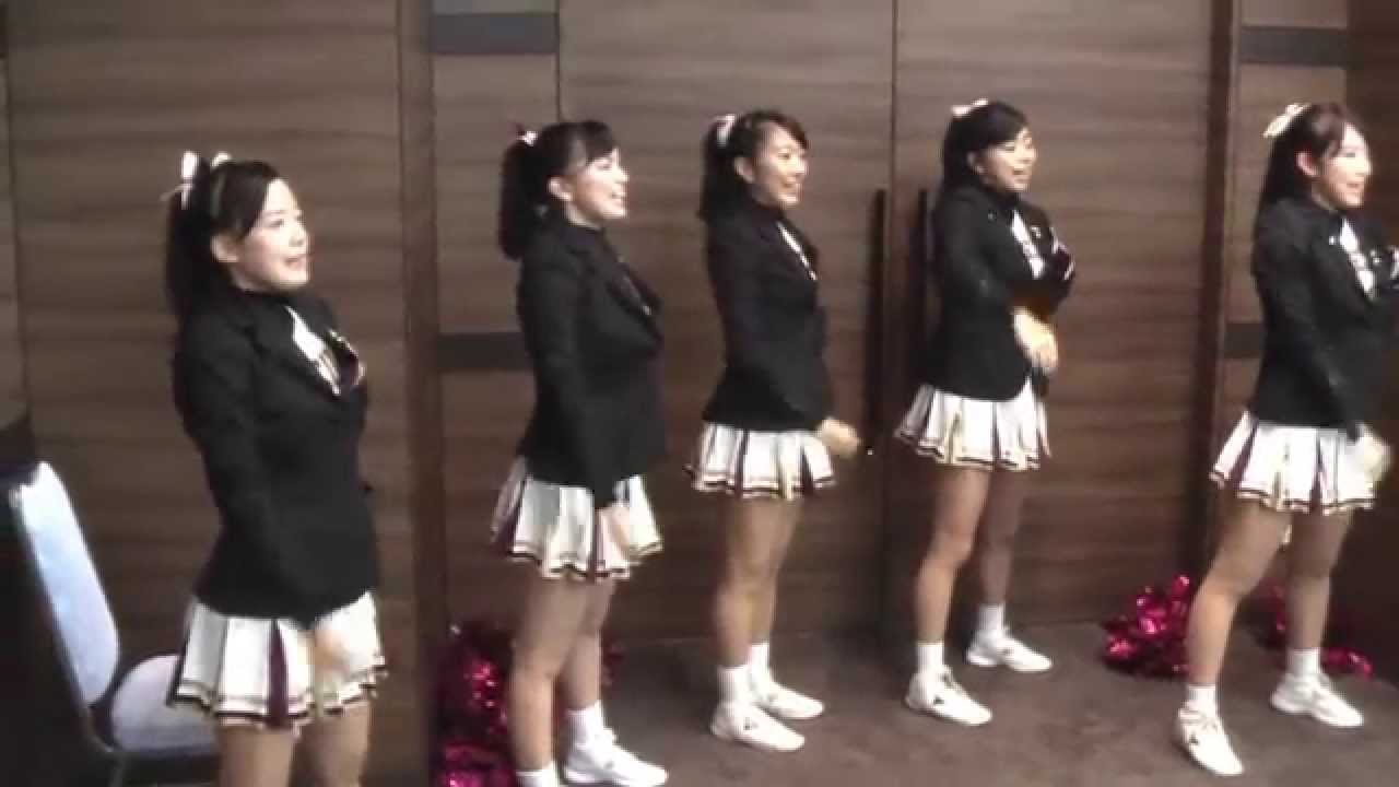 早稲田大学校歌チアガール歌唱：練馬稲門会2015