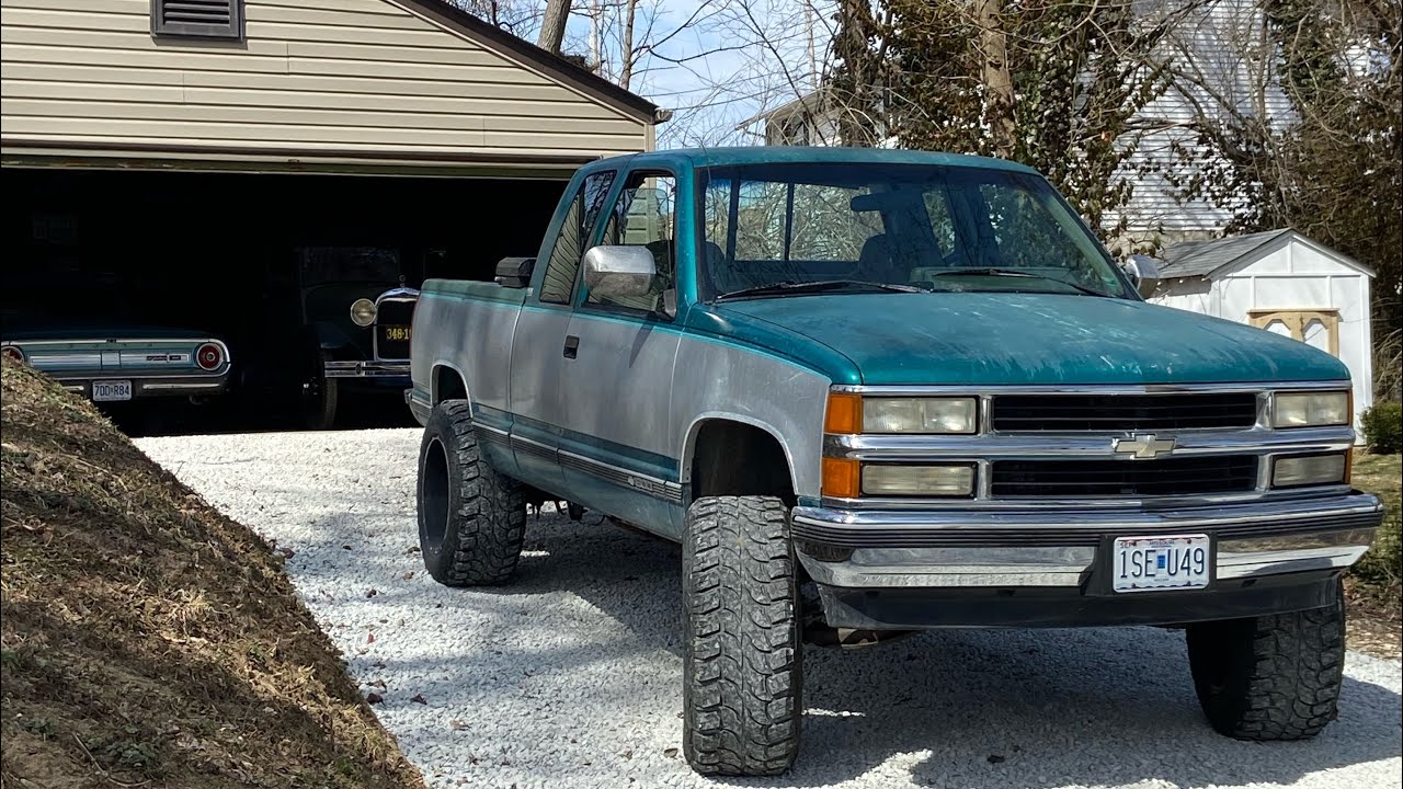 1994 Chevy Silverado 2wd Suspension Lift, Body Lift, New wheels Tires!