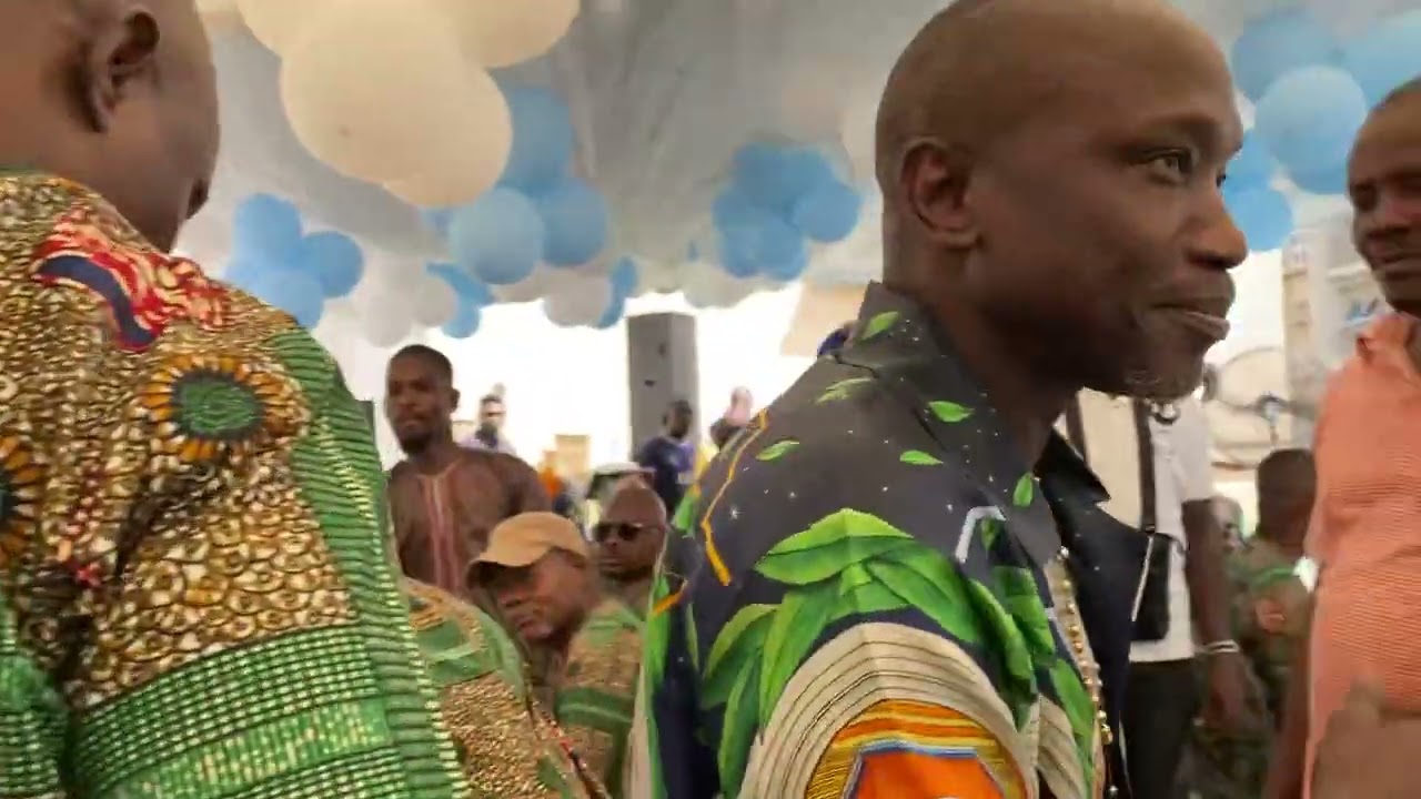 King MC OLUOMO ARIVE AT SOLA GIVA NAMING CEREMONY CONGRATS SIR
