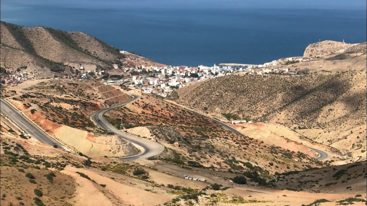 الطريق بين تطوان والحسيمة