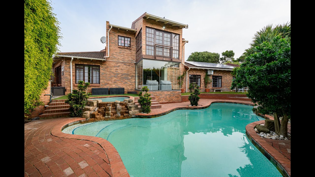 7 Solomon, Just Property Port Elizabeth , Suzette