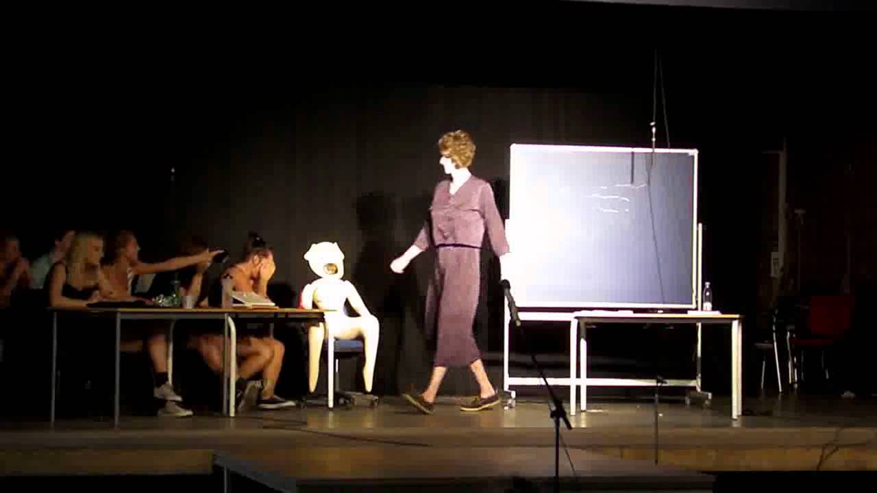 En skoledag på VG - Vejen Gymnasium og hf 2012 REVY [HQ] [5/5 stjerner]