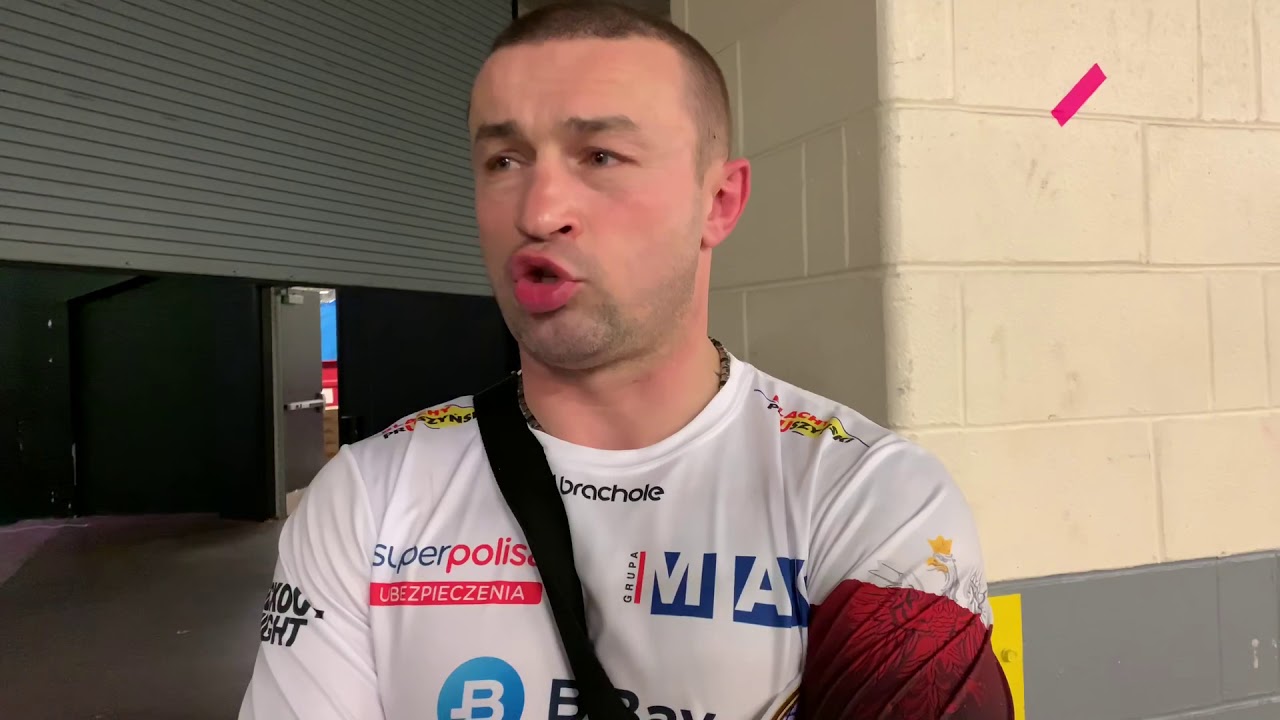 Piotr Wilczewski świeżo po wygranej Maćka &bdquo;Striczu&rdquo; Sulęckiego z Gabrielem Rosado.