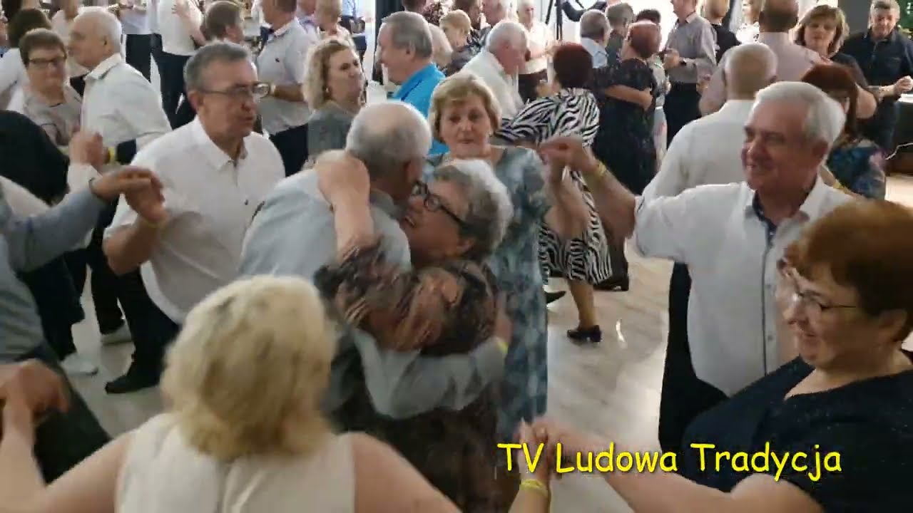 7 CZERWONYCH R&Oacute;Ż dedykacja od Jadzi dla Staszka na potańc&oacute;wce w 