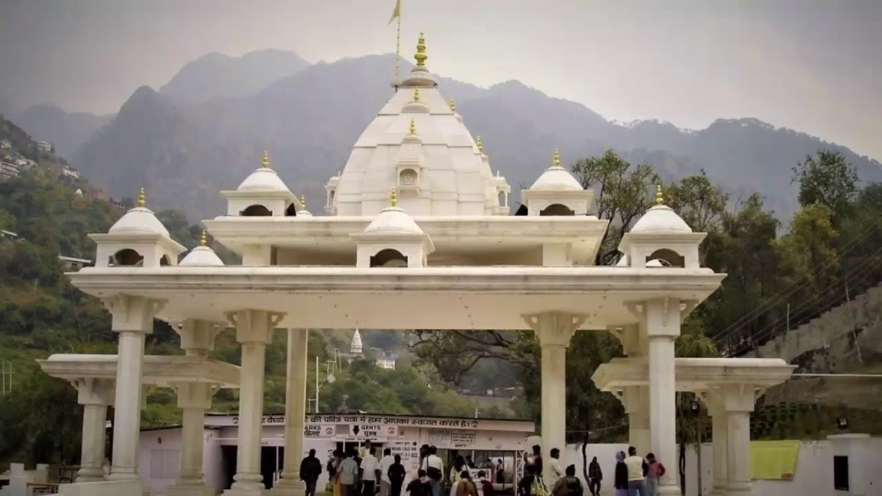 religious tourism is popular in the world