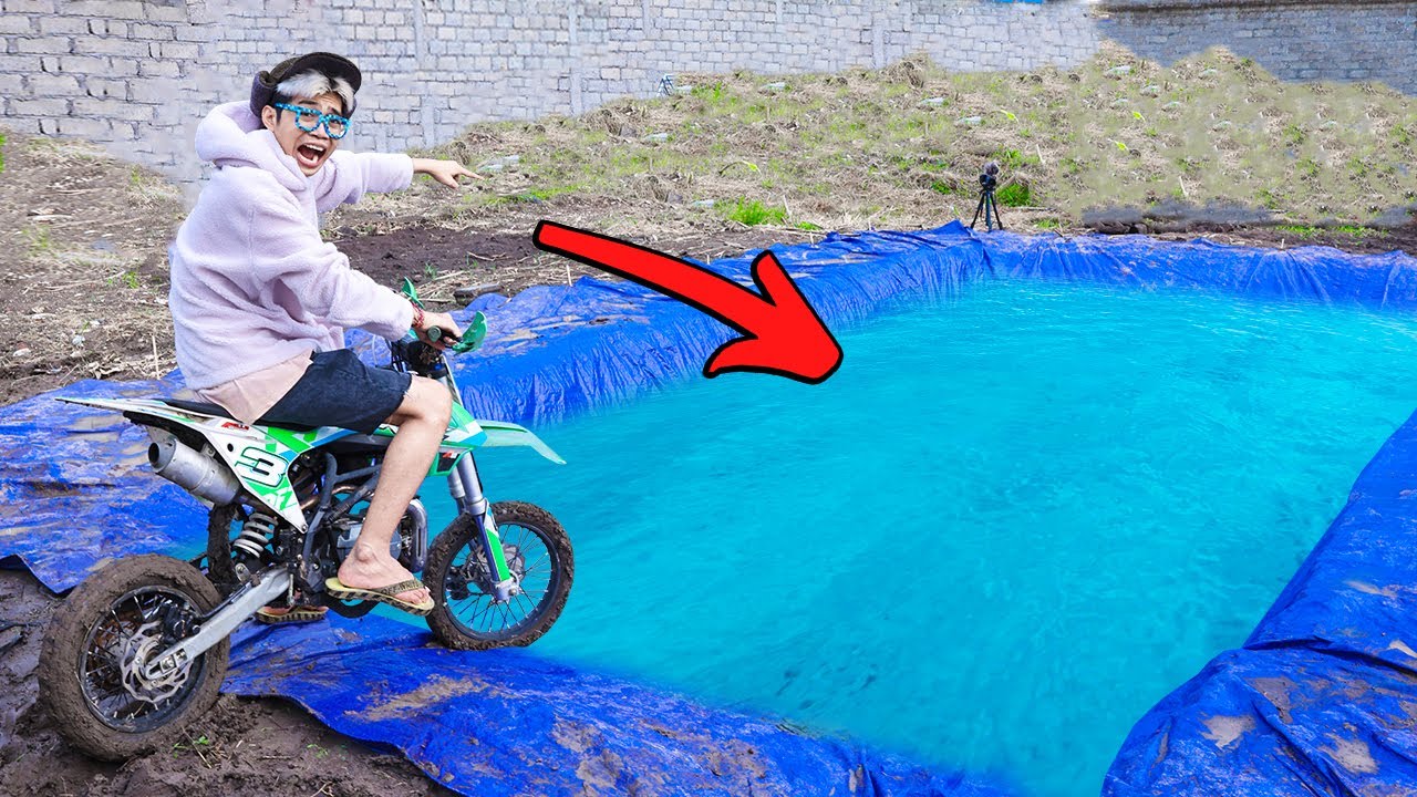 MENGENDARAI MOTOR KLX KE BAWAH AIR!!! APAKAH BISA BERJALAN DI BAWAH AIR INI YANG TERJADI😂