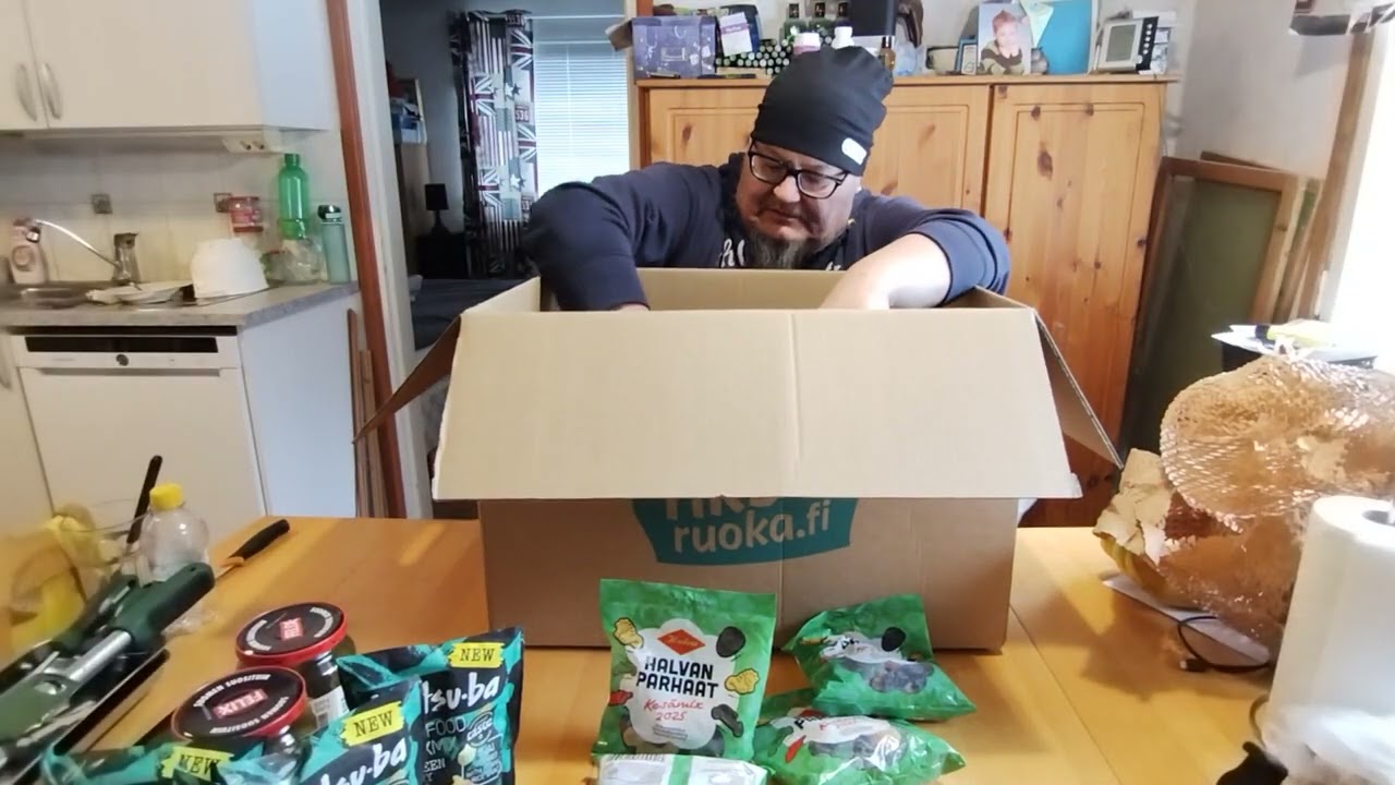 Fiksuruoka paketinaukaisu(unboxinginging)