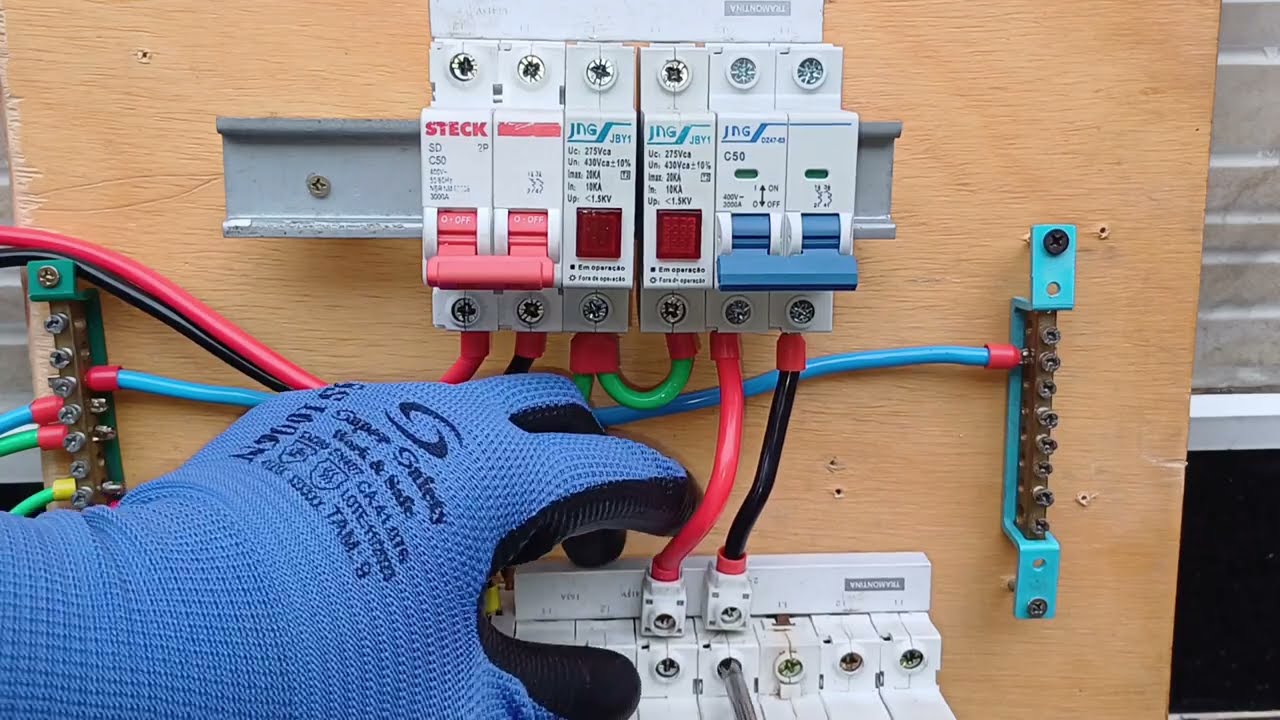 Quadro elétrico bifasico com IDR separado para chuveiro