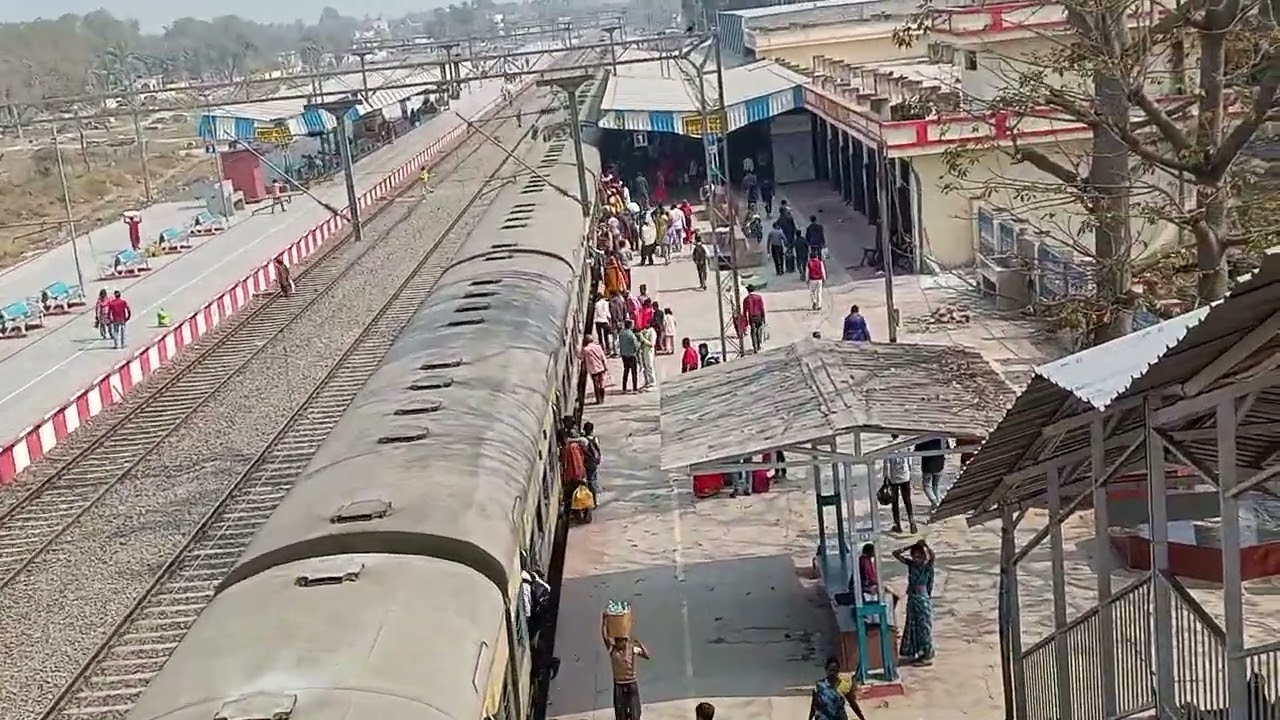 Railway station ka beautiful Nazara 🥰🥰
