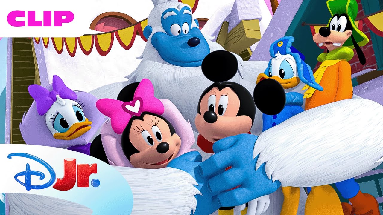 Mickey Mouse Funhouse | The Winter Art Show! ❄️ | @disneyjr​