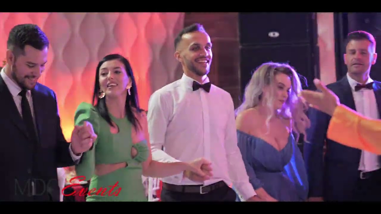 Formația Andreea Ifrim - Colaj muzică populară de petrecere 2022 (LIVE)