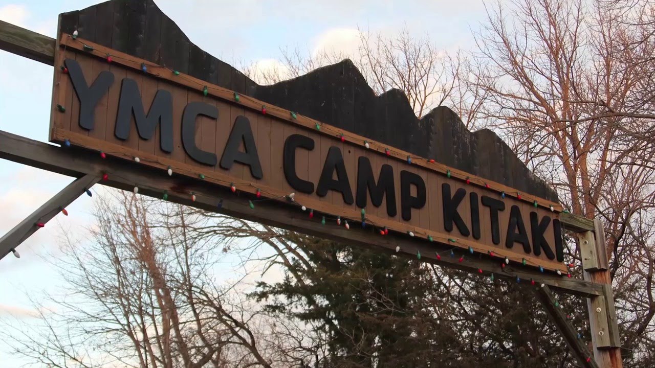 How to Paint Outdoor Wooden Letters