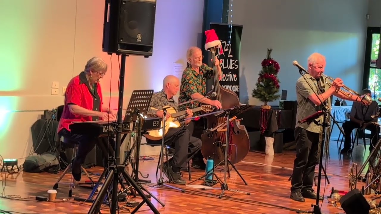 Braben Jenner Hot Five with Grace Rigby 'With a Twist of Christmas' clip 2 PXL 20251207 052750420