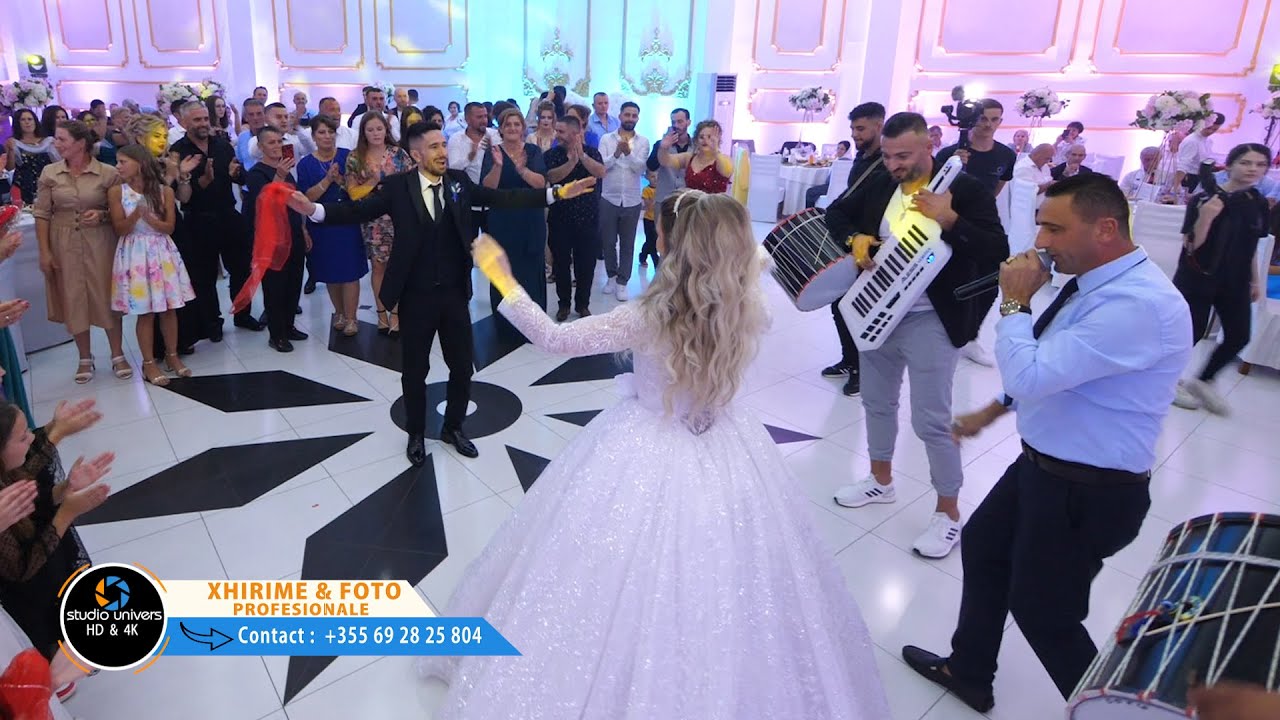 Dasem Madheshtore tek Familja Kastrati Dasma Adelines & Andit (Music) Zef Beka