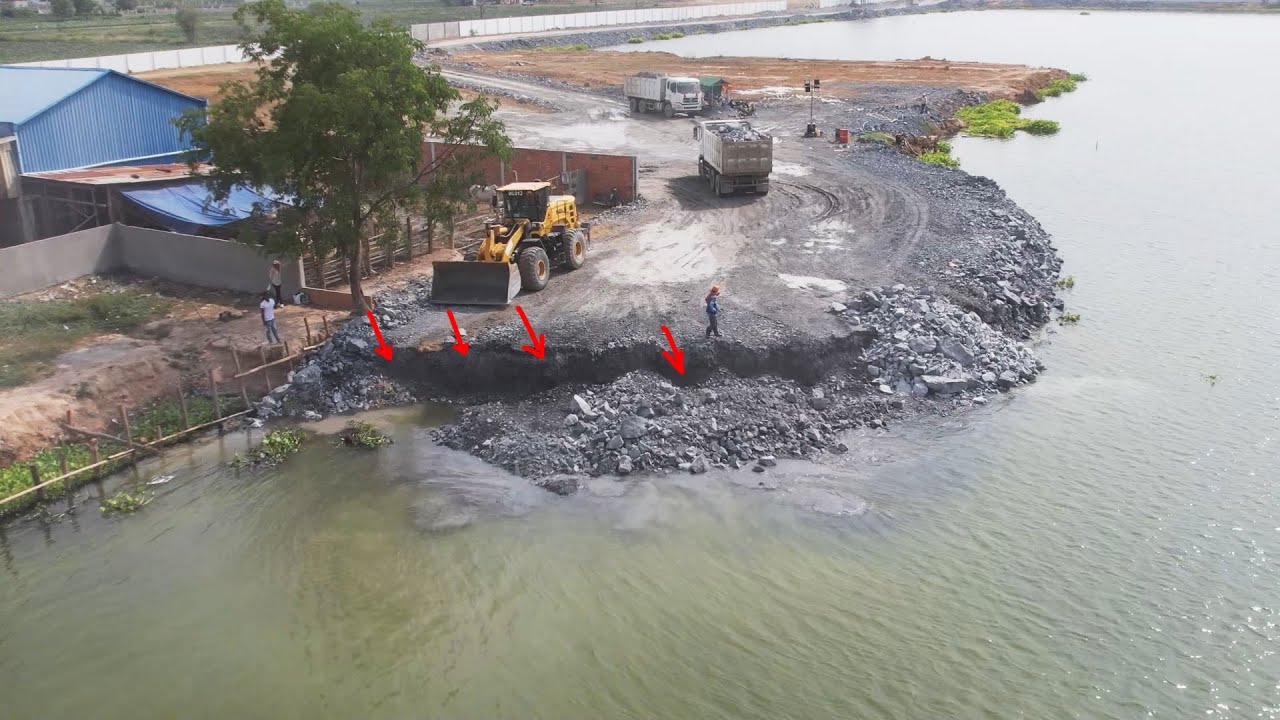 Amazingly Huge Landslide!! Bulldozer Strongly Land Filling Up in Deep Pond With Large Stone