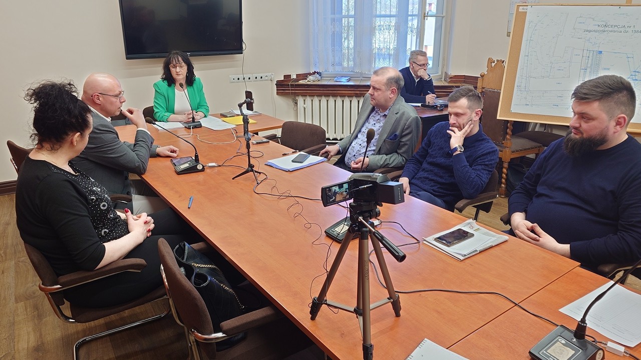 Relacja video z posiedzenia Komisji Skarg, Wniosk&oacute;w i Petycji RM Chojnic