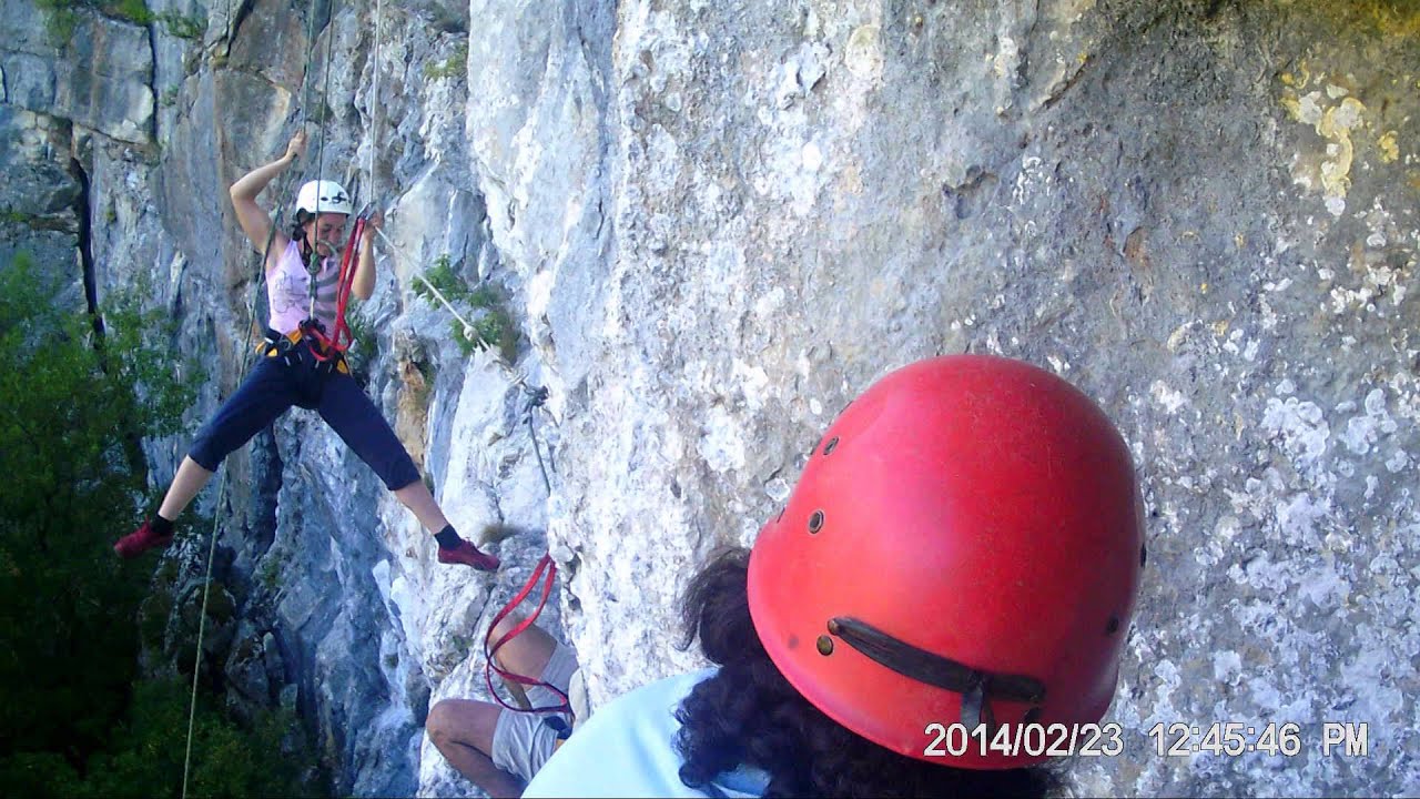 PARCOURS VERTIGINEUX DANS UN GOUFFRE SUR LE LOT Base nautique Cajarc