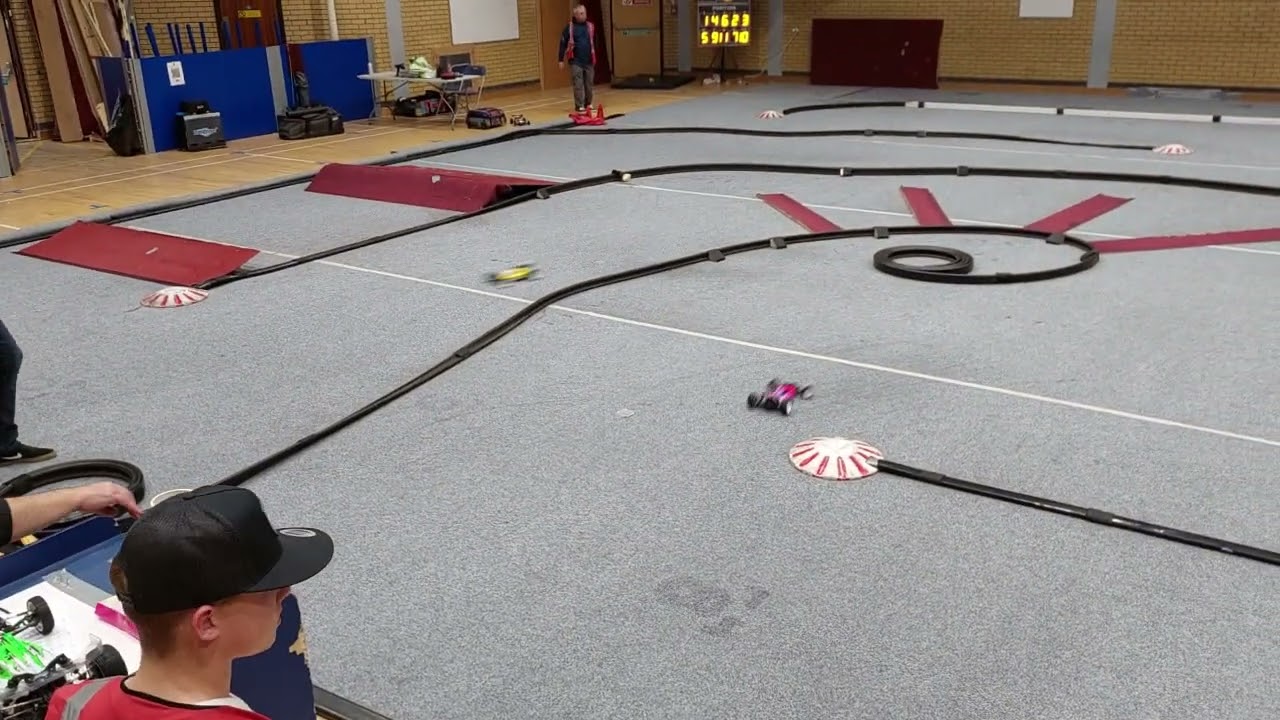 Essexcarpetclash7 round 1 2WD A final   leg 3