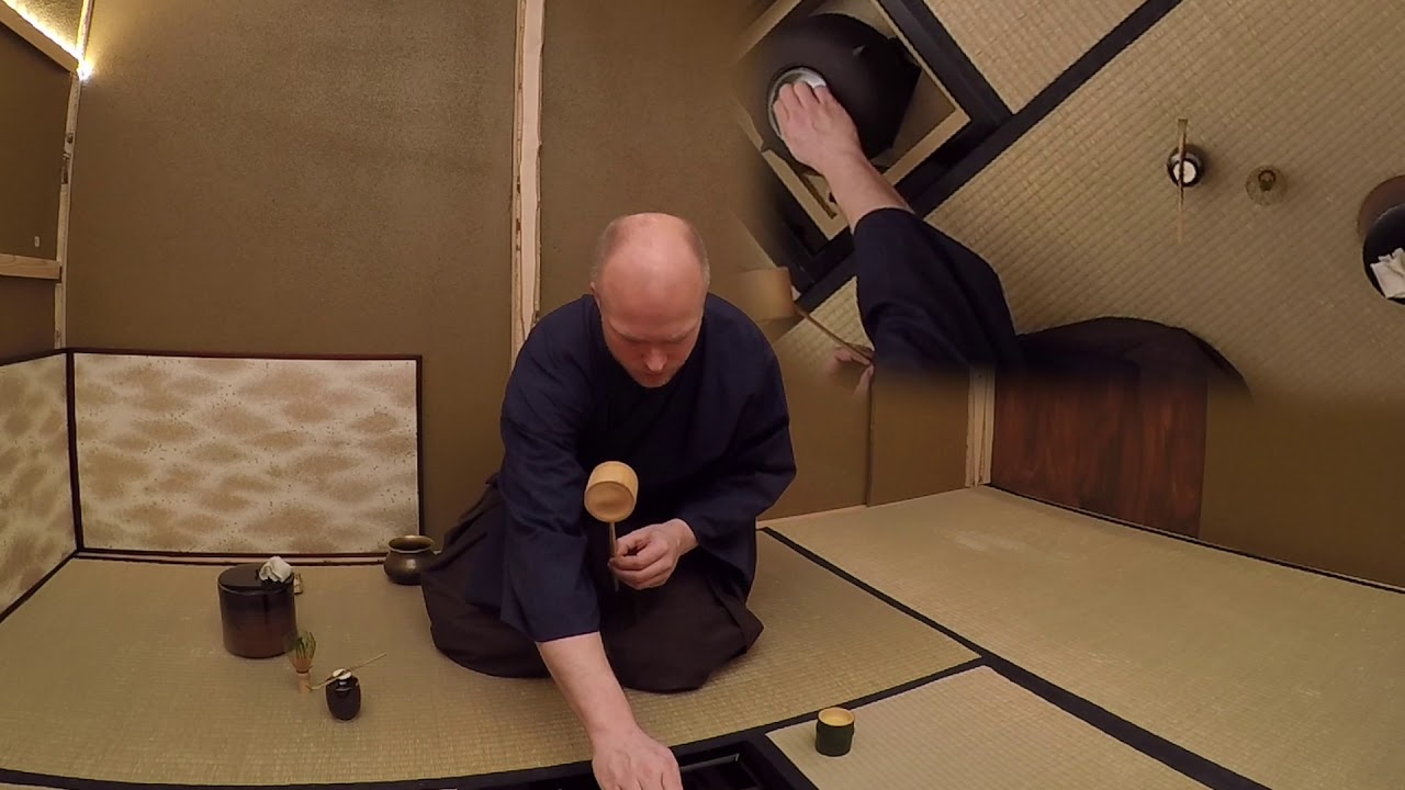 Urasenke Gyakugatte Koicha, Ro (裏千家 の 逆勝手 運び濃茶 炉)
