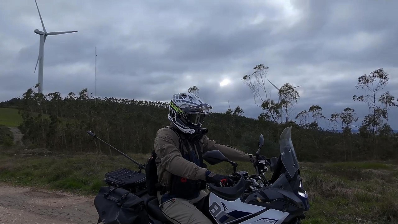 Voge 800 Rally + Carbit DMD2 – The Stronghold.