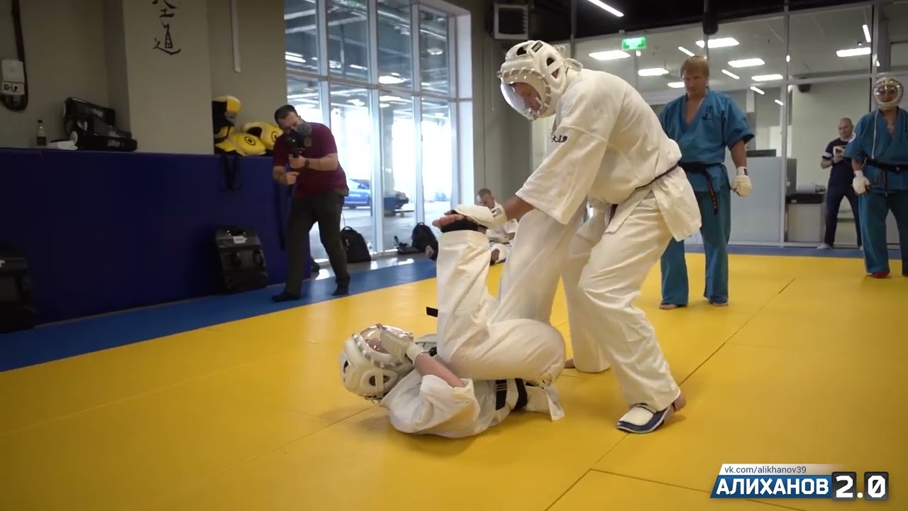 Антон Алиханов сдаёт экзамен на чёрный пояс по кудо