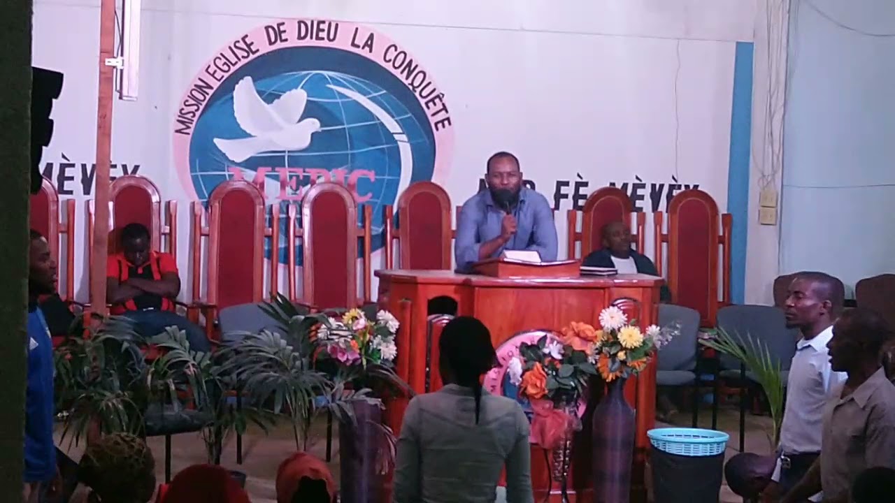 Tout Genoux fléchira lorsqu'on parlera de l'agneau