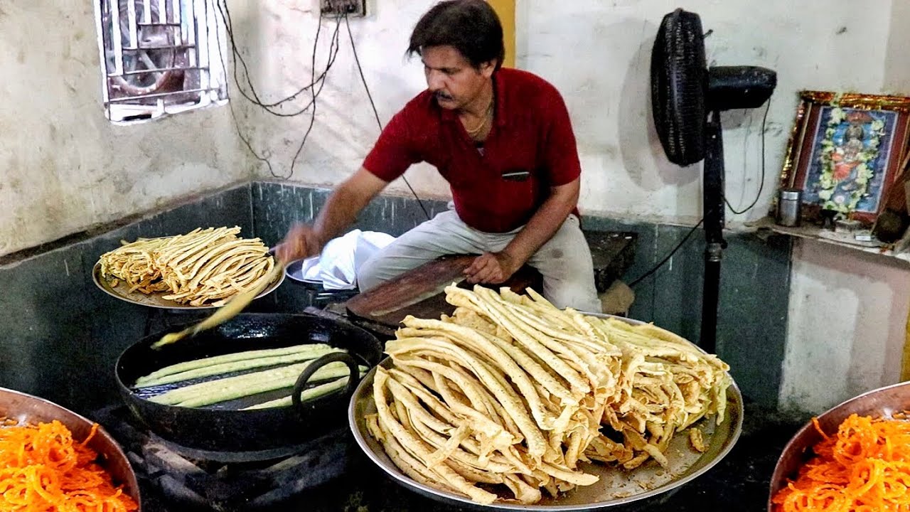 Jethalal's Favourite Fafda Jalebi @ Ahmedabad's 120yr Old Heritage Place | Indian Street Food