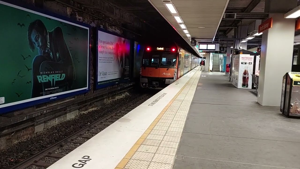 Trains at North Sydney