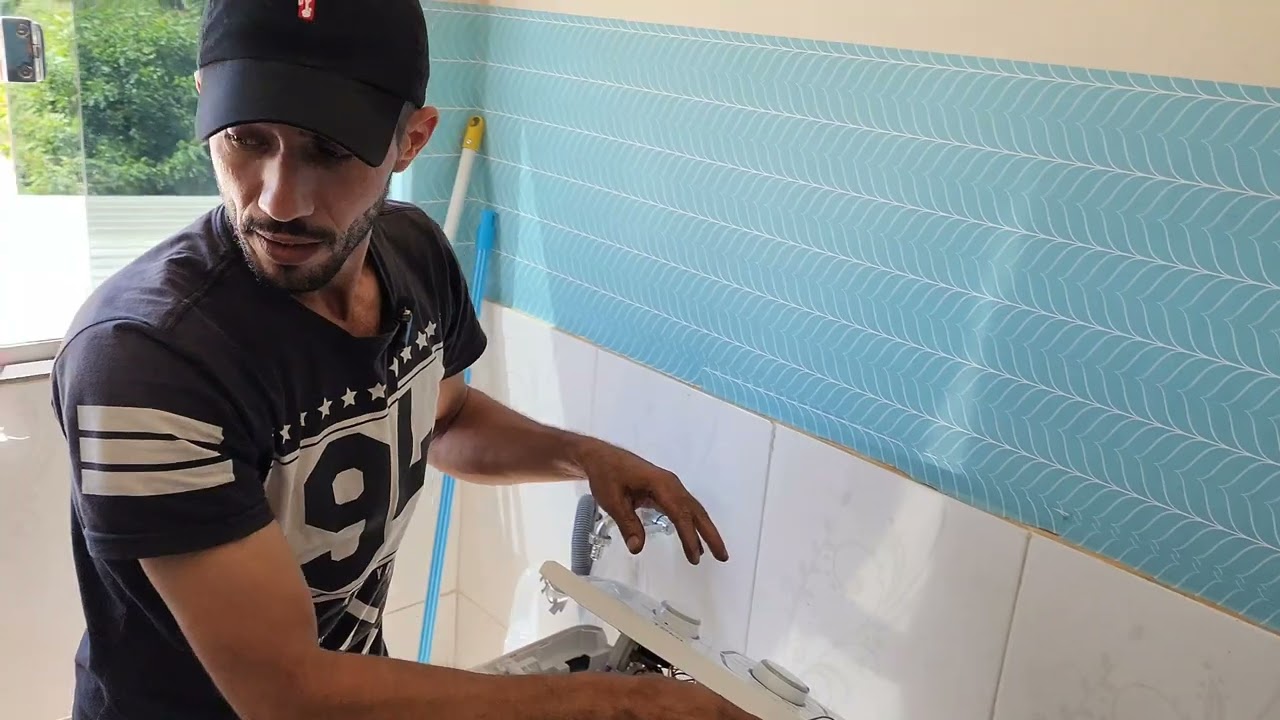Máquina Electrolux LAC 12 caindo pouca água saiba porque.