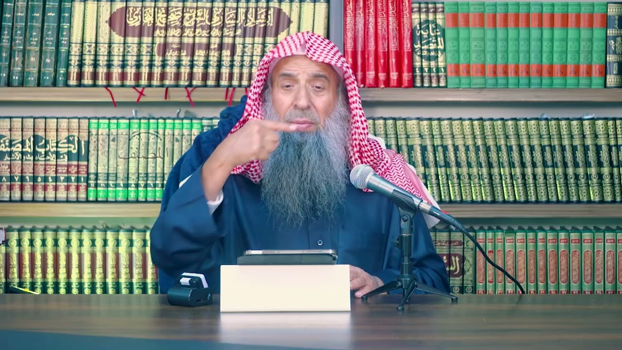 ما حكم إلقاء الإمام الموعظة بعد الصلاة مباشرة قبل إتمام المصلين لأذكارهم؟