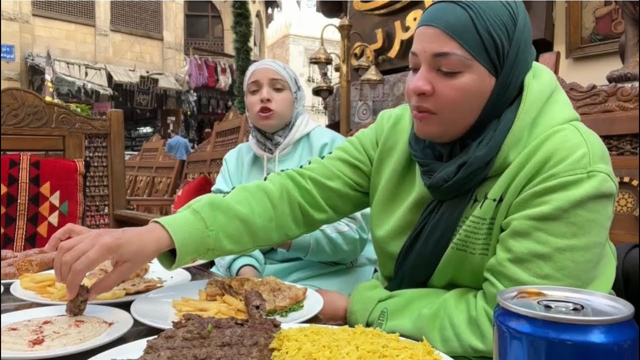 أتعزمت أحلي عزومة مع أغلي الحبايب 🍟🥧🍗