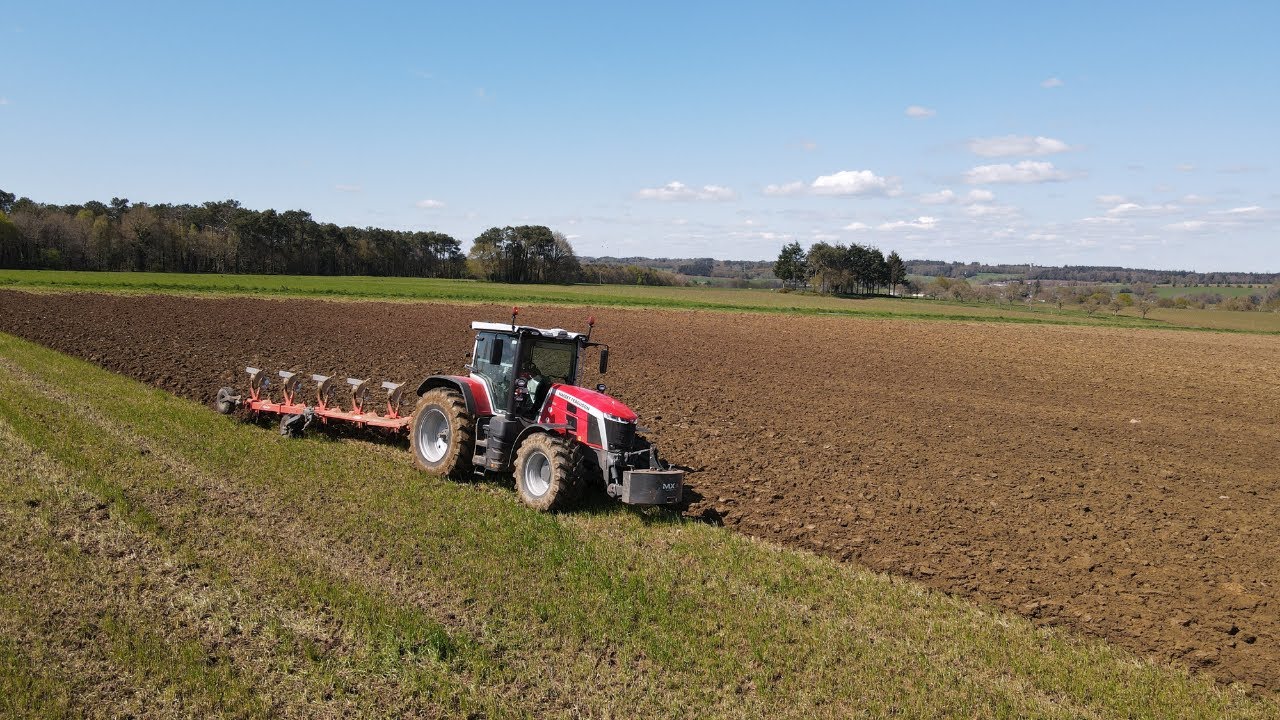 New Massey Ferguson 8s 205 / Plowing Kuhn 6 corps🎬