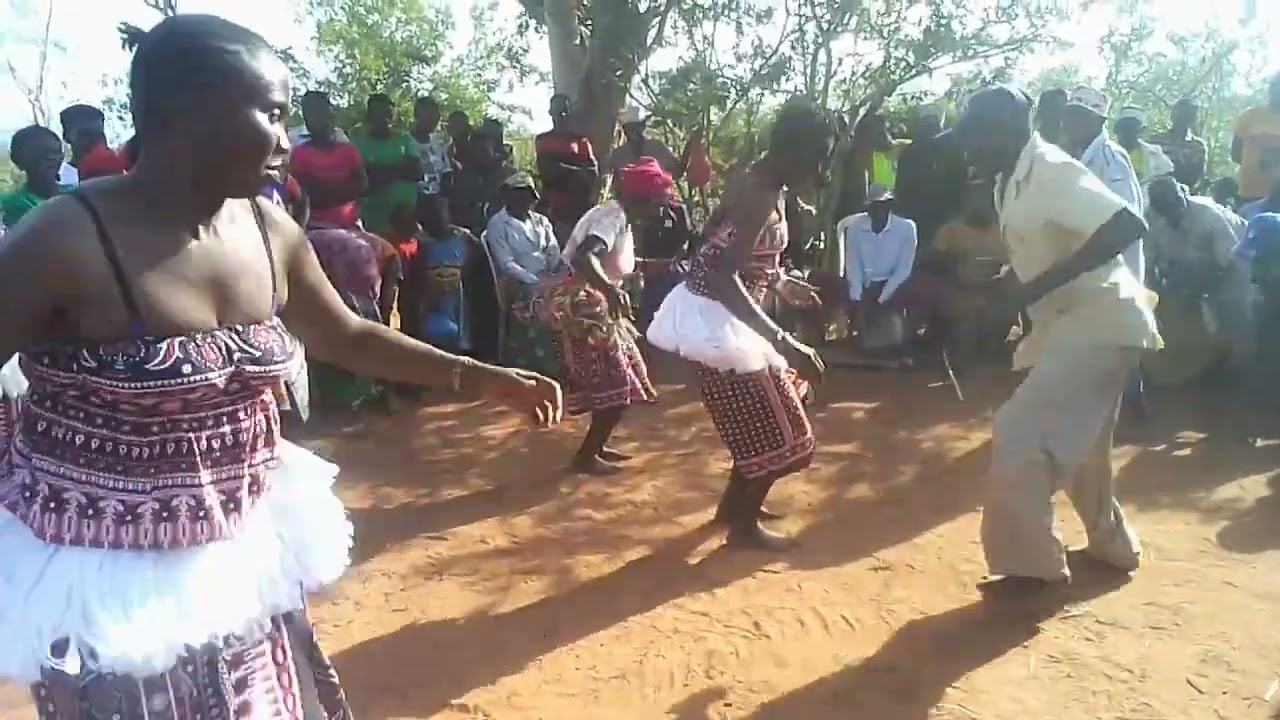 Mabumbumbu Dakacha- Charo kalume katsari ndani ya Duara